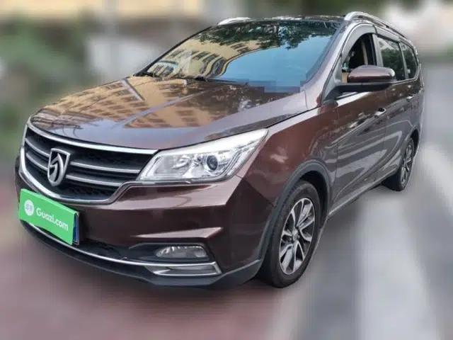 Baojun 730 2017 1.5T Manual Fashion Version 7 Seats China V Emission Standard