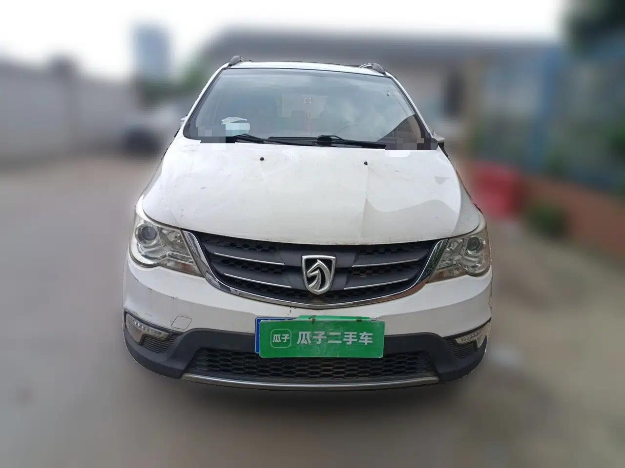 Baojun 730 2014 1.5L manual luxury trim 7 seats — миниатюра 2