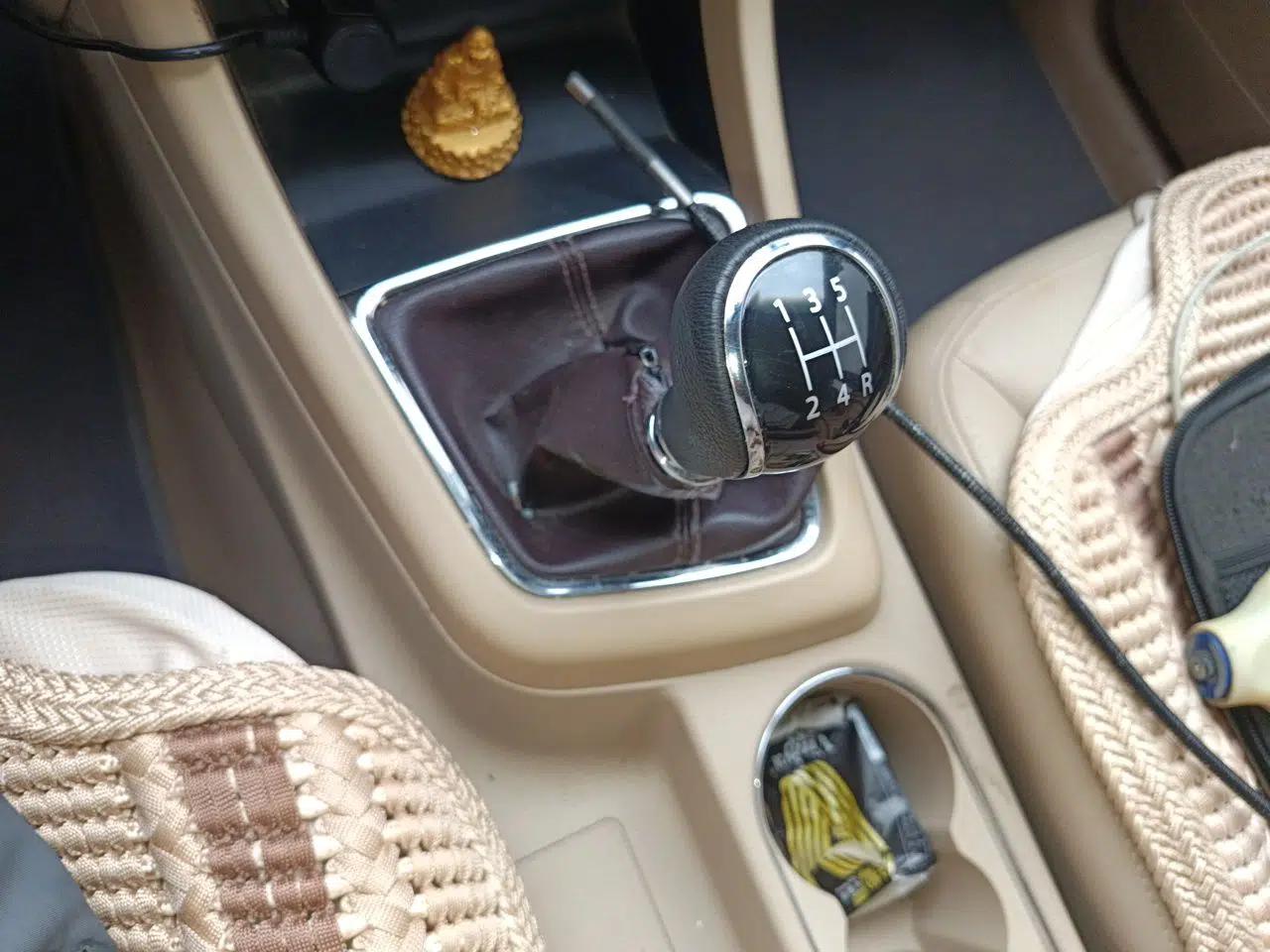 Baojun 730 2014 1.5L manual luxury trim 7 seats — миниатюра 14