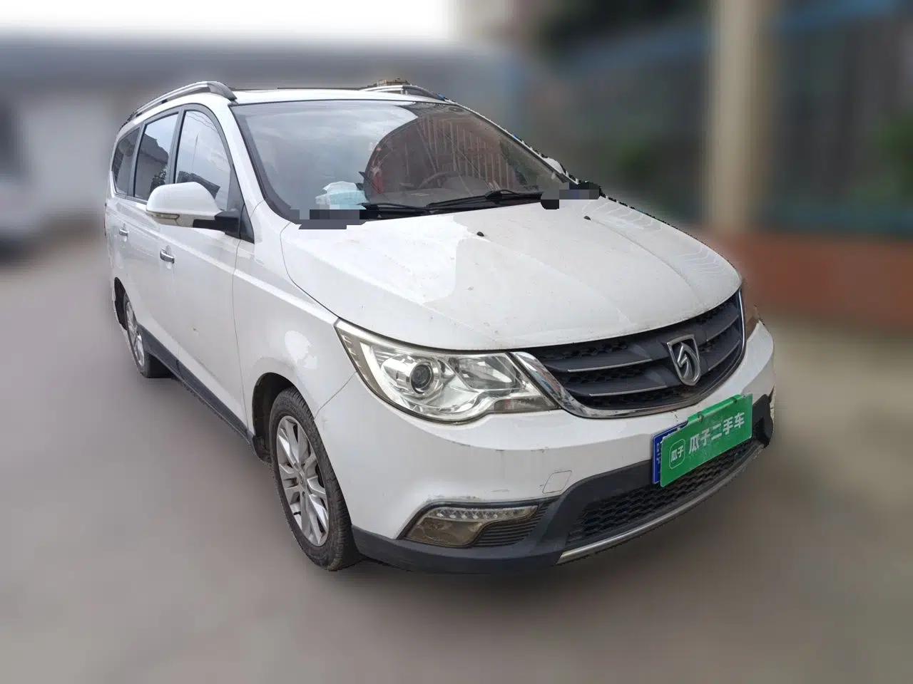 Baojun 730 2014 1.5L manual luxury trim 7 seats — миниатюра 3