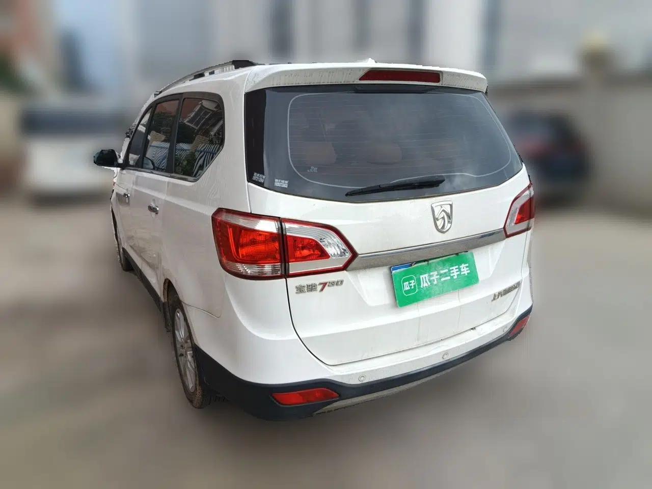Baojun 730 2014 1.5L manual luxury trim 7 seats — миниатюра 4
