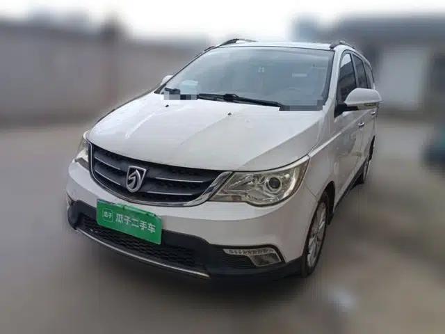 Baojun 730 2014 1.5L manual luxury trim 7 seats