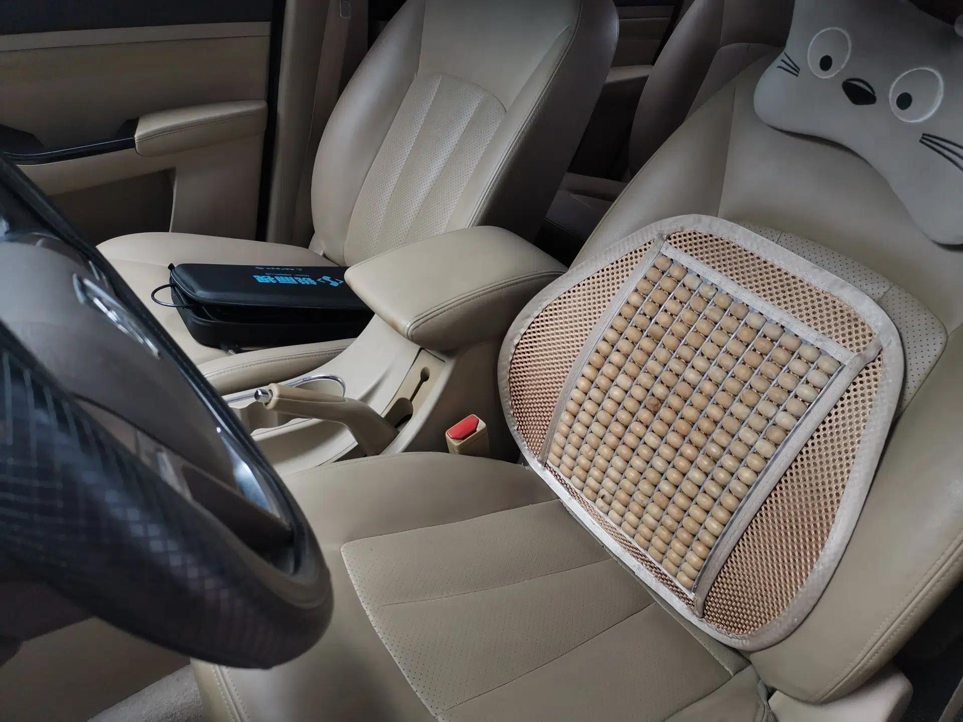 Baojun 730 2014 1.5L manual Comfort version 7 seats — миниатюра 15