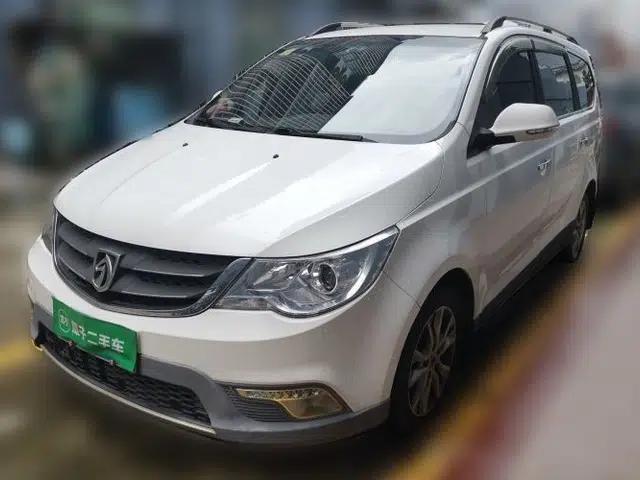Baojun 730 2014 1.5L manual Comfort version 7 seats