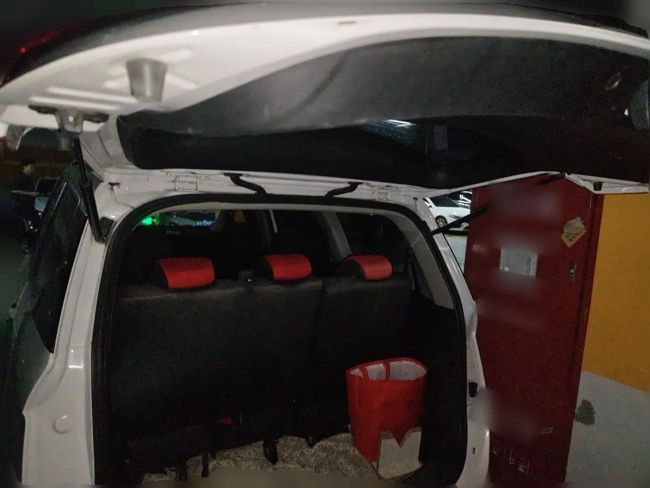 Baojun 730 2019 1.5L Manual Fashion Model 7-seater China VI — миниатюра 19