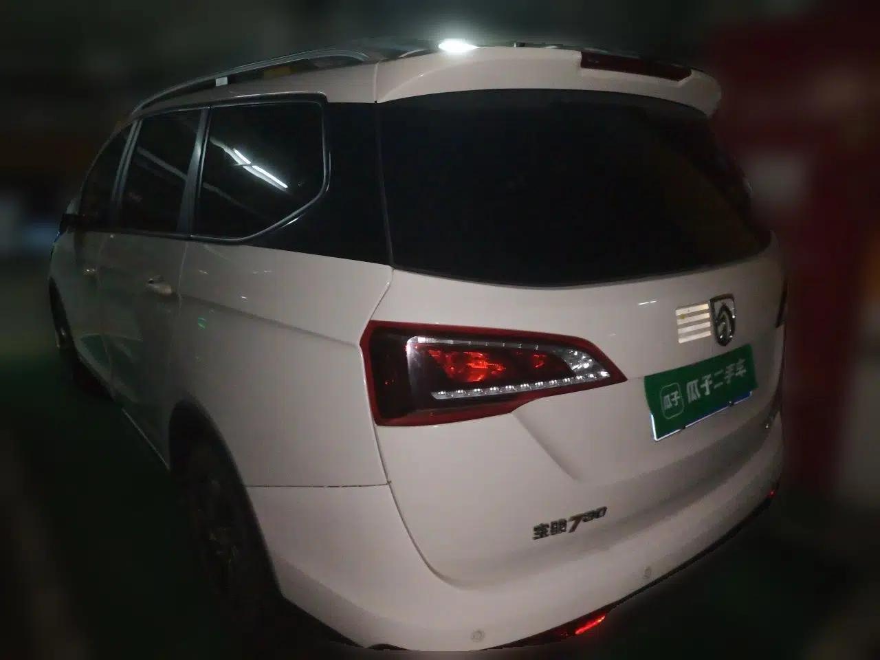 Baojun 730 2019 1.5L Manual Fashion Model 7-seater China VI — миниатюра 4