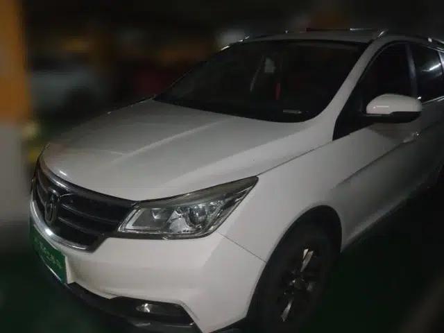 Baojun 730 2019 1.5L Manual Fashion Model 7-seater China VI