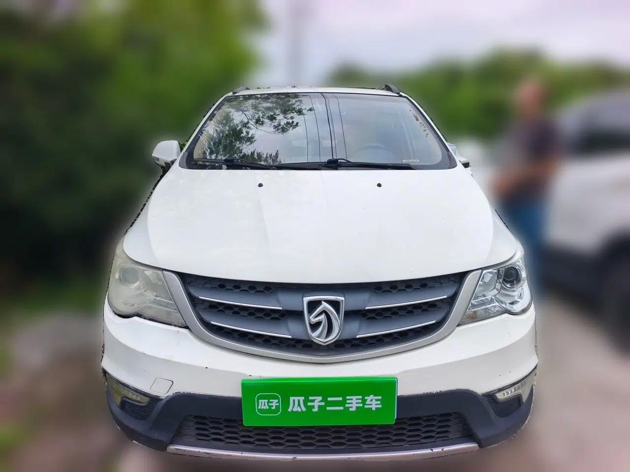 Baojun 730 2016 1.5L Manual Value Edition 7 Seats China V Emission Standard — миниатюра 2