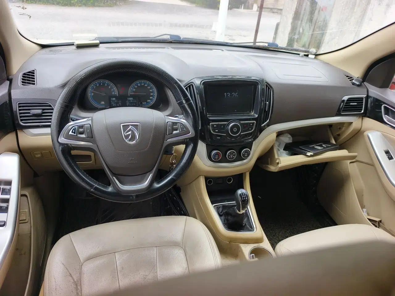 Baojun 730 2016 1.5L Manual Value Edition 7 Seats China V Emission Standard — миниатюра 9