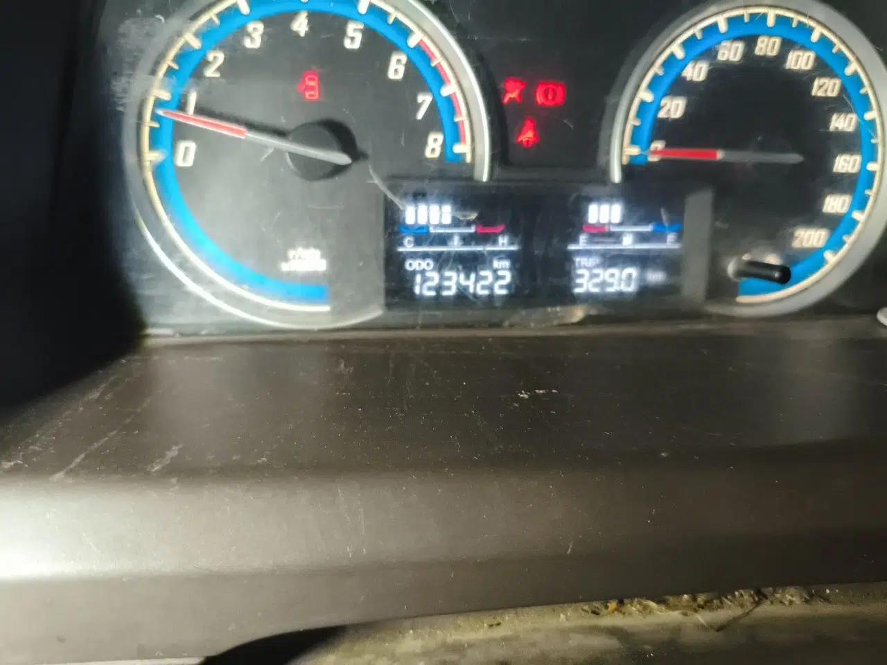 Baojun 730 2014 1.5L manual standard trim 7 seats — миниатюра 12