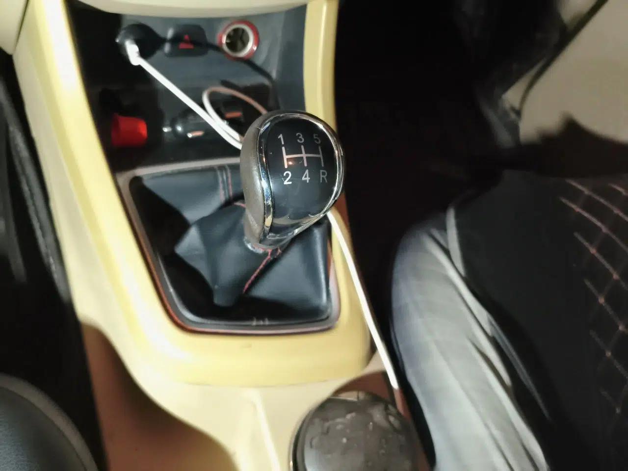 Baojun 730 2014 1.5L manual standard trim 7 seats — миниатюра 14