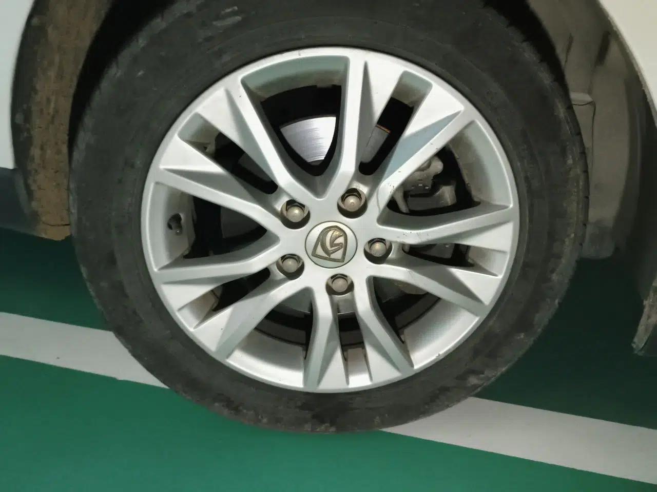 Baojun 730 2014 1.5L manual standard trim 7 seats — миниатюра 8