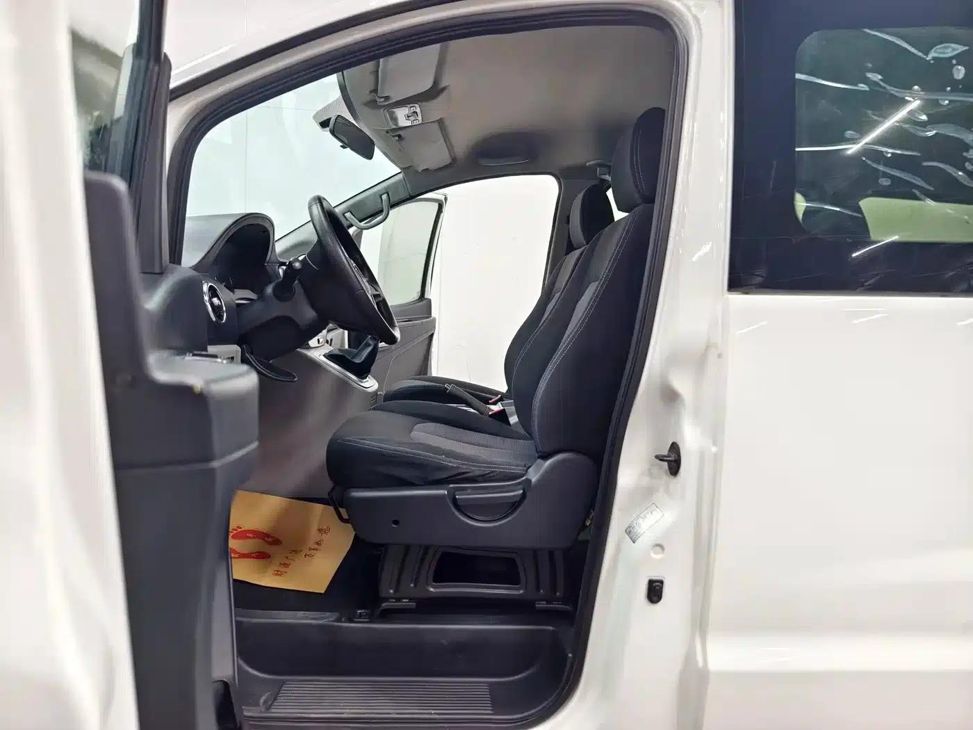 Refine M3 2015 Maker Edition 1.6L Luxury Smart Model — миниатюра 12