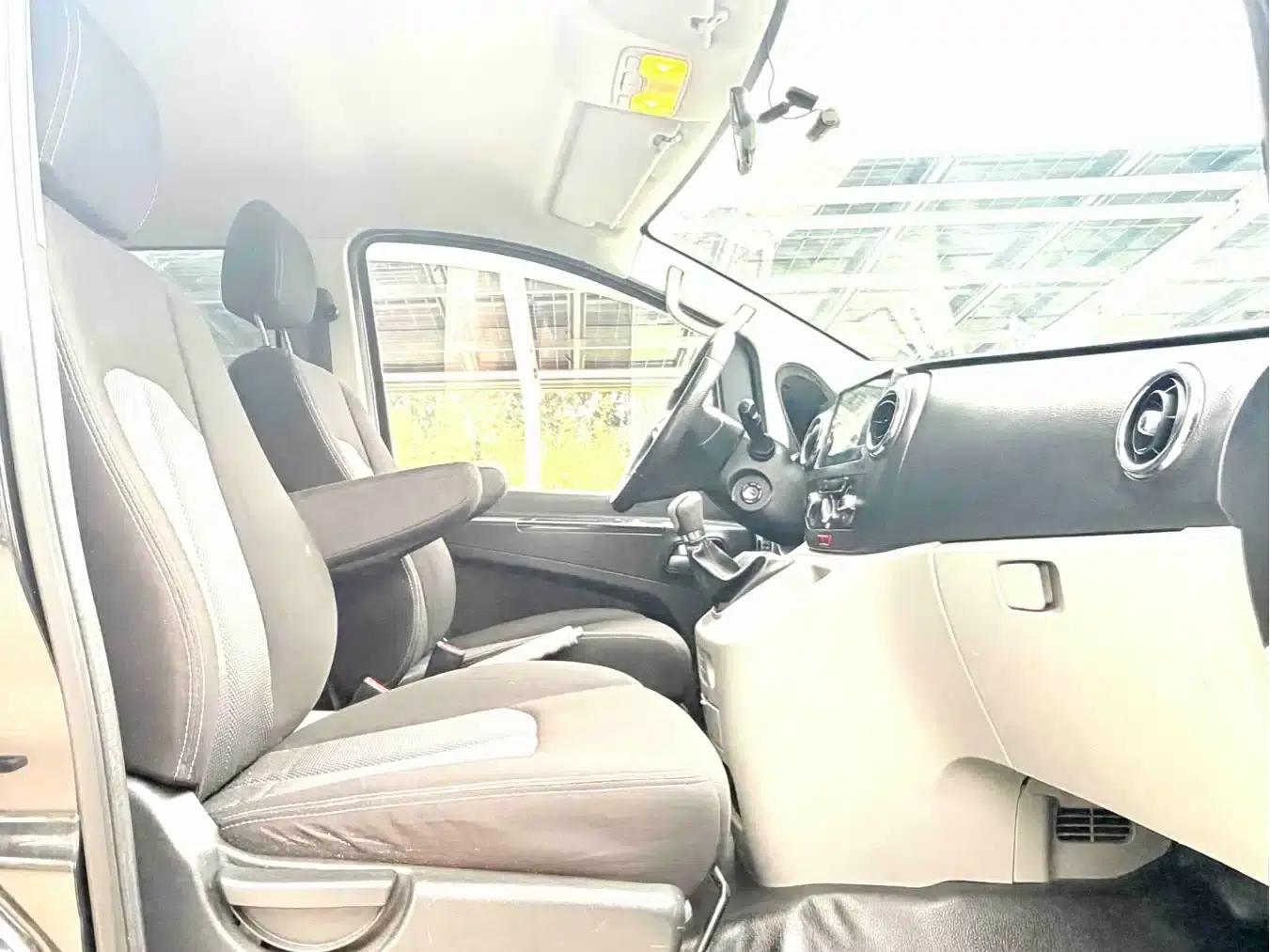 Refine M3 2016 IKEA Edition 1.6L Luxury Smart Model — миниатюра 13