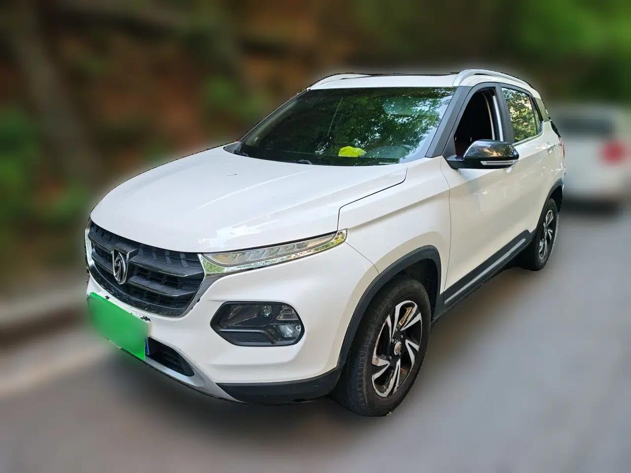 Baojun 510 2017 1.5L Manual Luxury Model — миниатюра 1