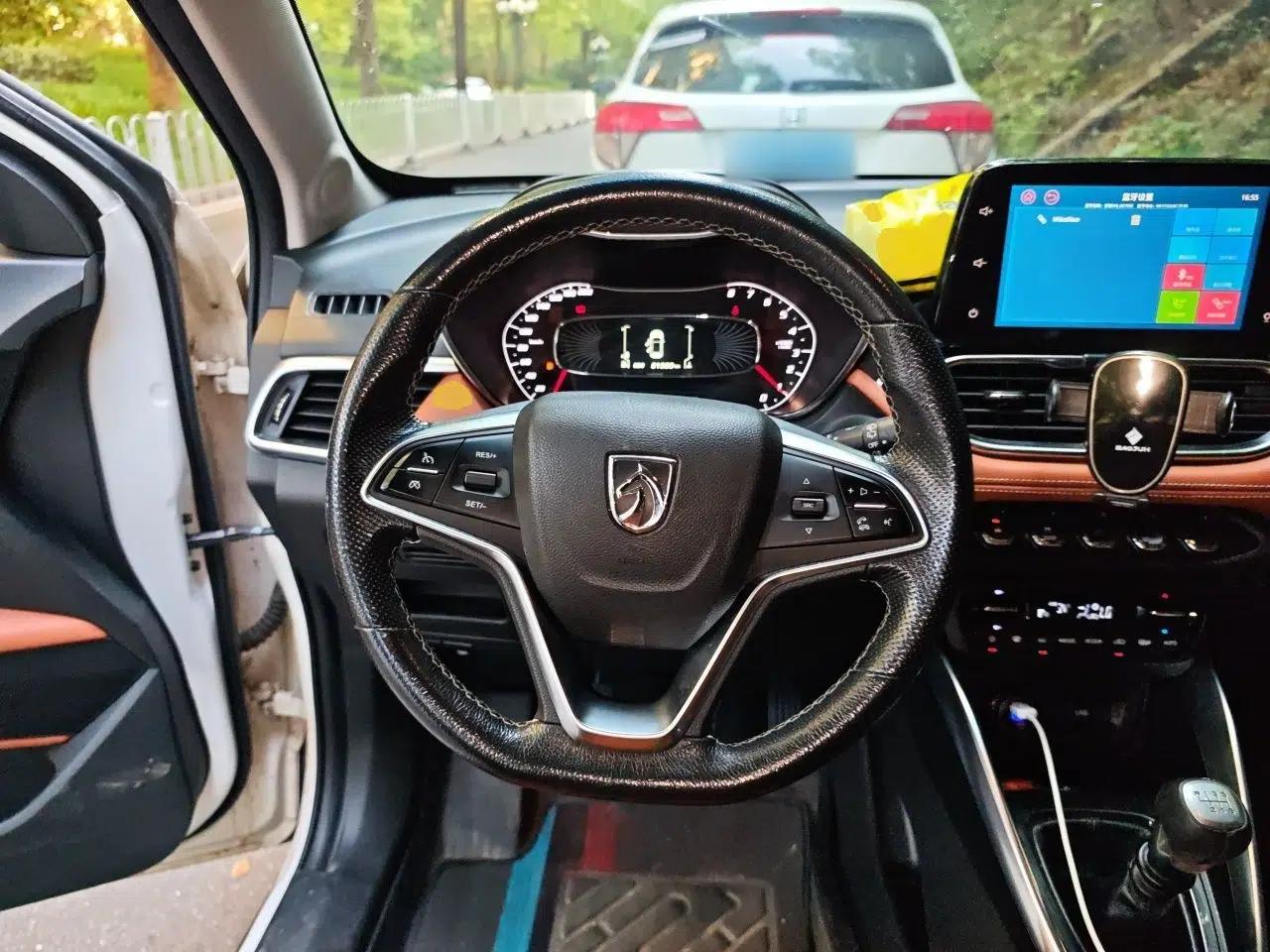 Baojun 510 2017 1.5L Manual Luxury Model — миниатюра 10