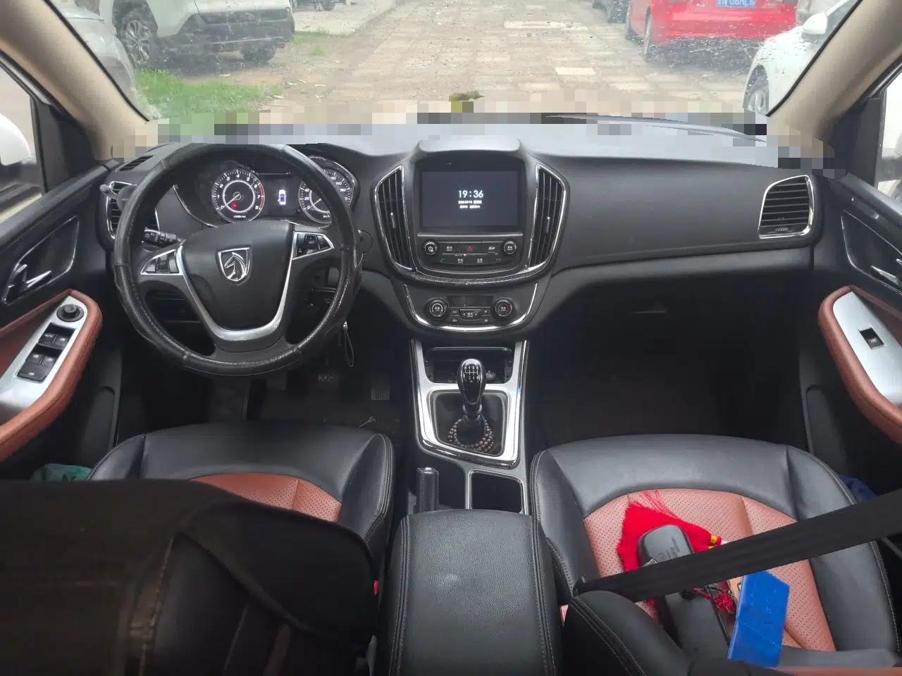 Baojun 560 2016 1.5T Manual Elite Edition — миниатюра 9