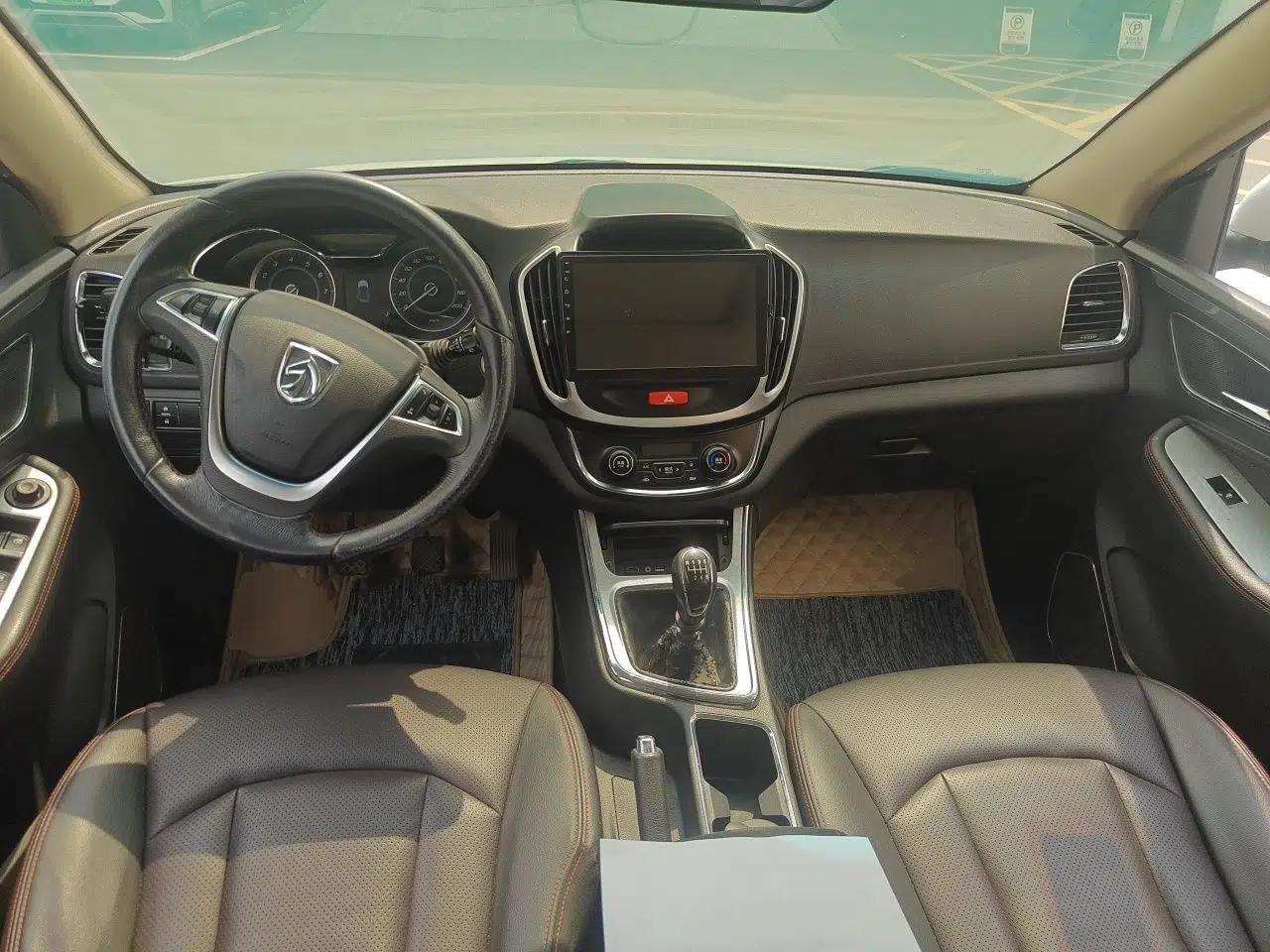 Baojun 560 2016 1.5T Manual Luxury Model — миниатюра 9