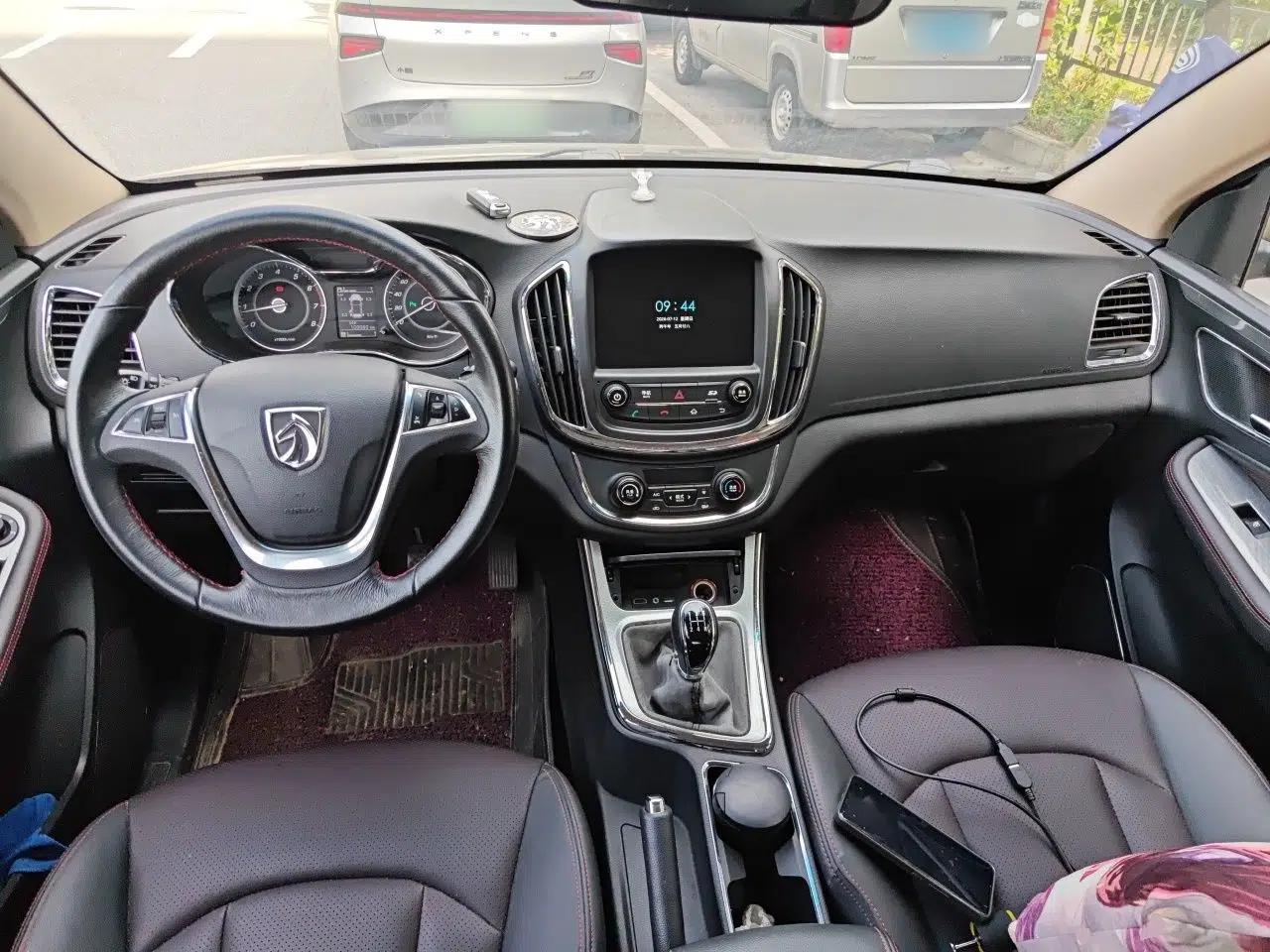 Baojun 560 2015 1.8L manual luxury version — миниатюра 9