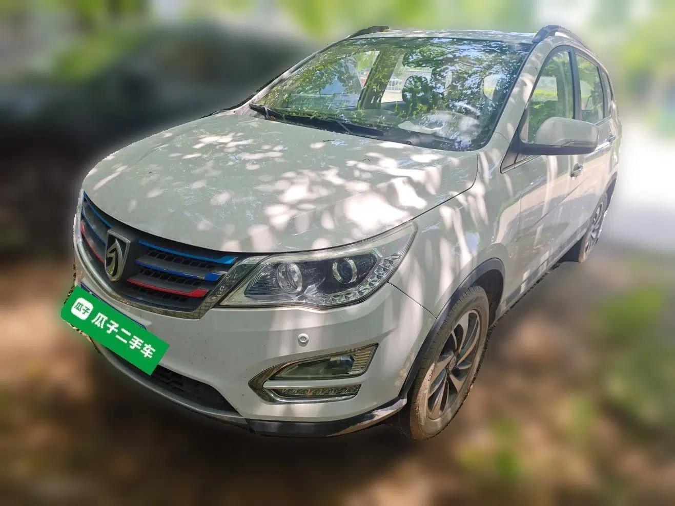 Baojun 560 2016 1.8L Manual Luxury Edition — миниатюра 1