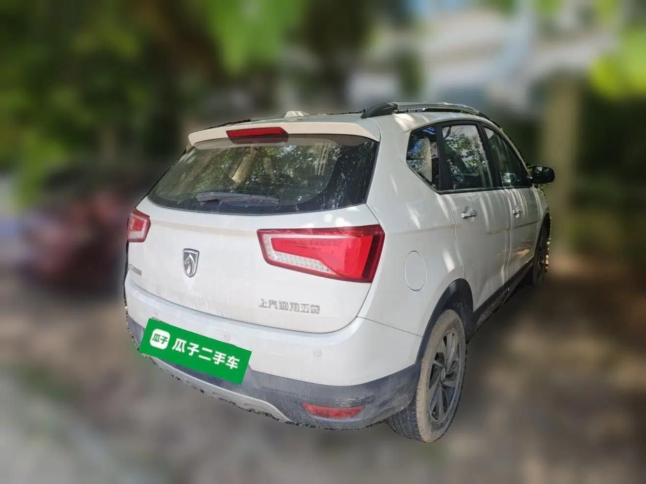 Baojun 560 2016 1.8L Manual Luxury Edition — миниатюра 6