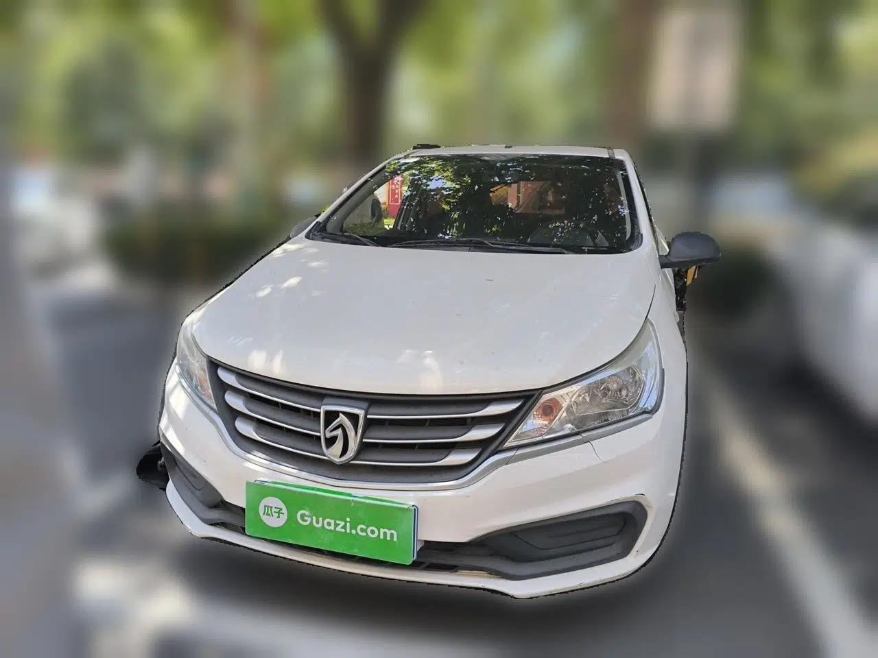 Baojun 310 2016 1.2L Manual Value Edition — миниатюра 2