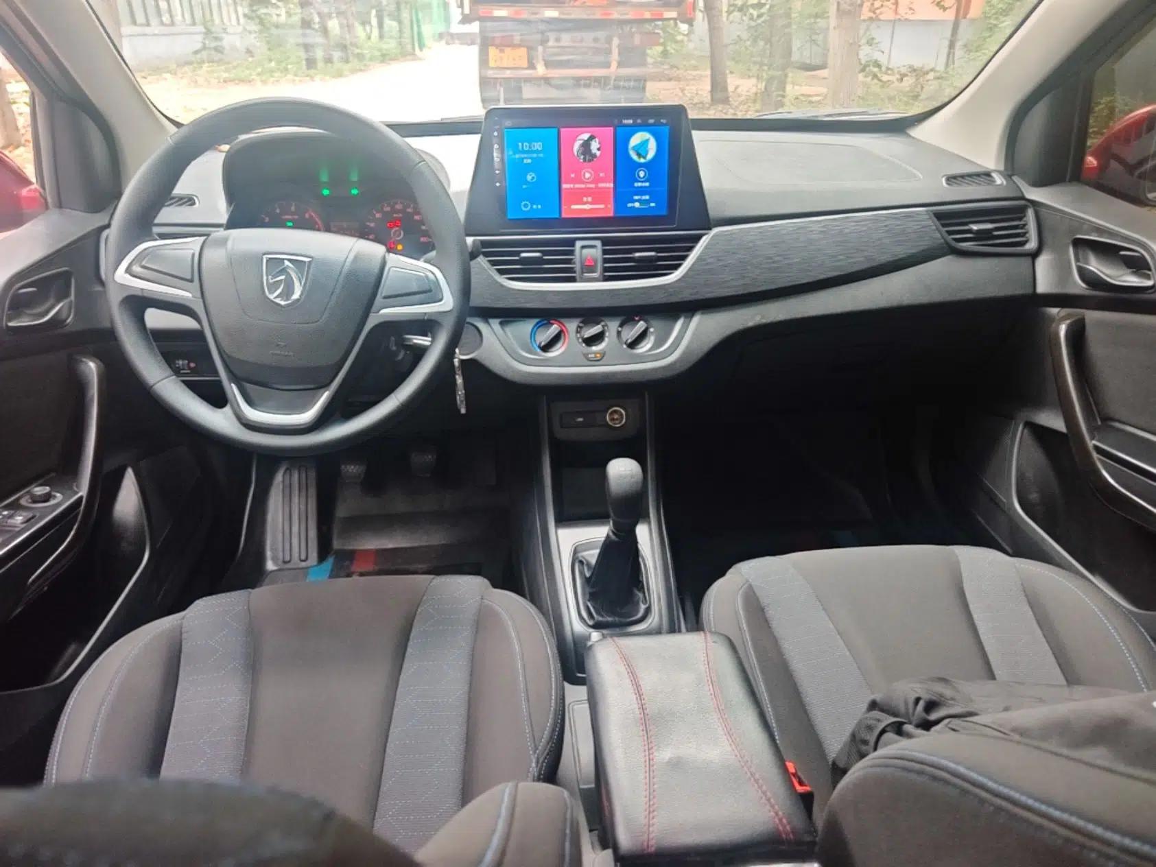Baojun 310 2016 1.2L manual Comfort trim level — миниатюра 12
