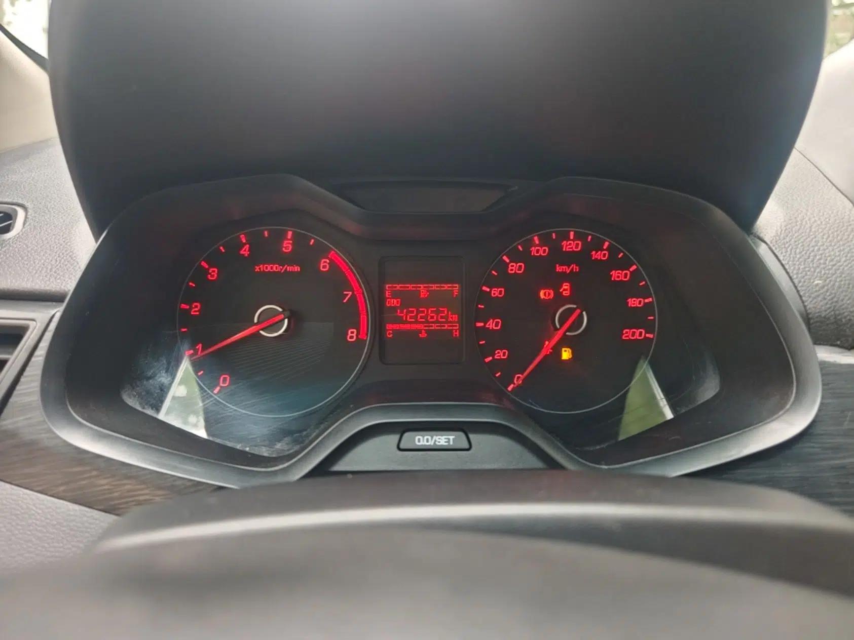 Baojun 310 2016 1.2L manual Comfort trim level — миниатюра 14