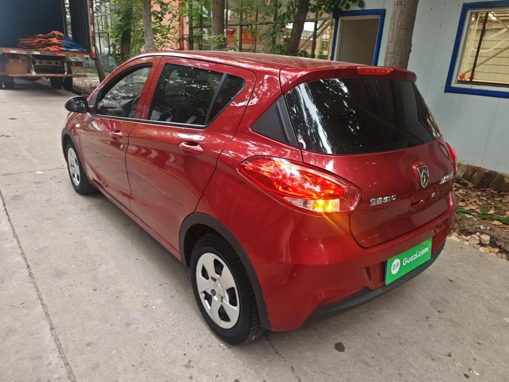 Baojun 310 2016 1.2L manual Comfort trim level — миниатюра 4