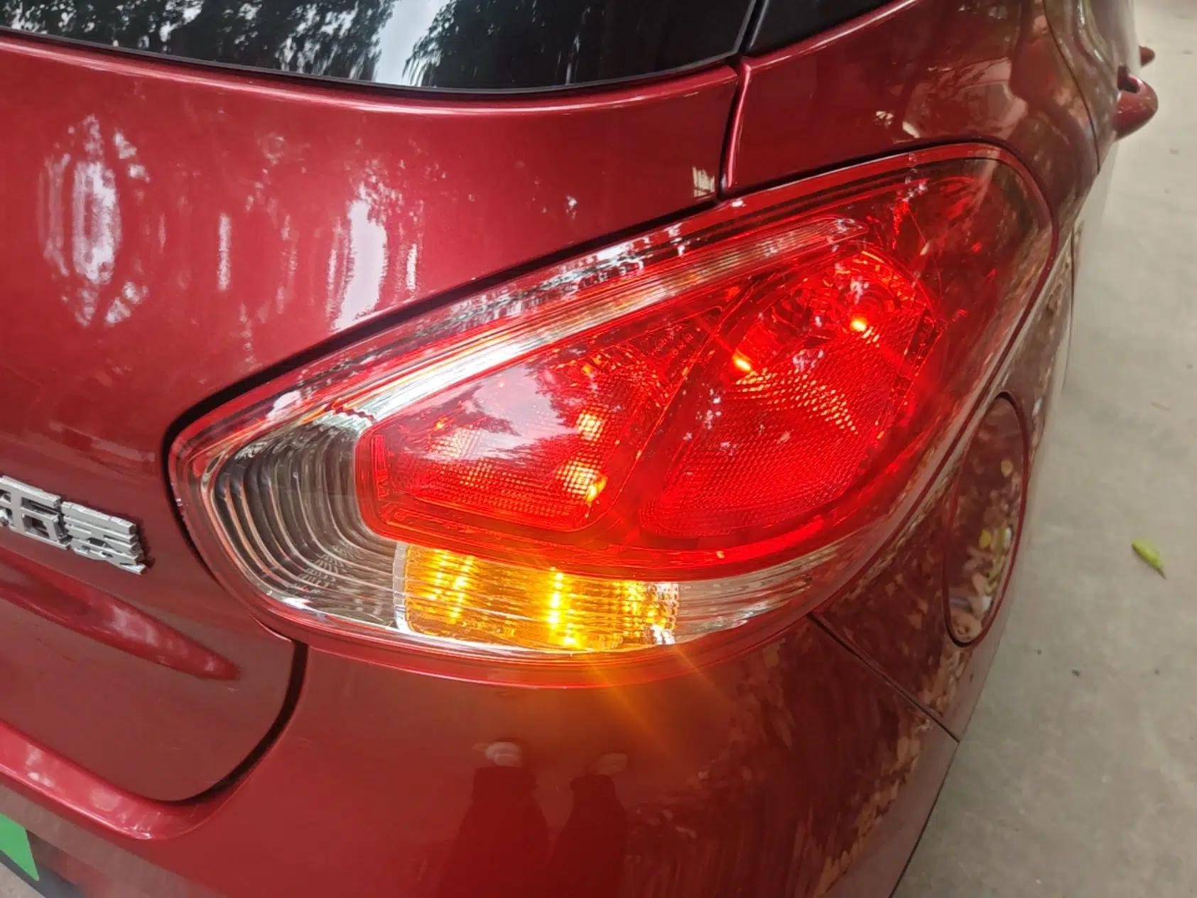 Baojun 310 2016 1.2L manual Comfort trim level — миниатюра 9