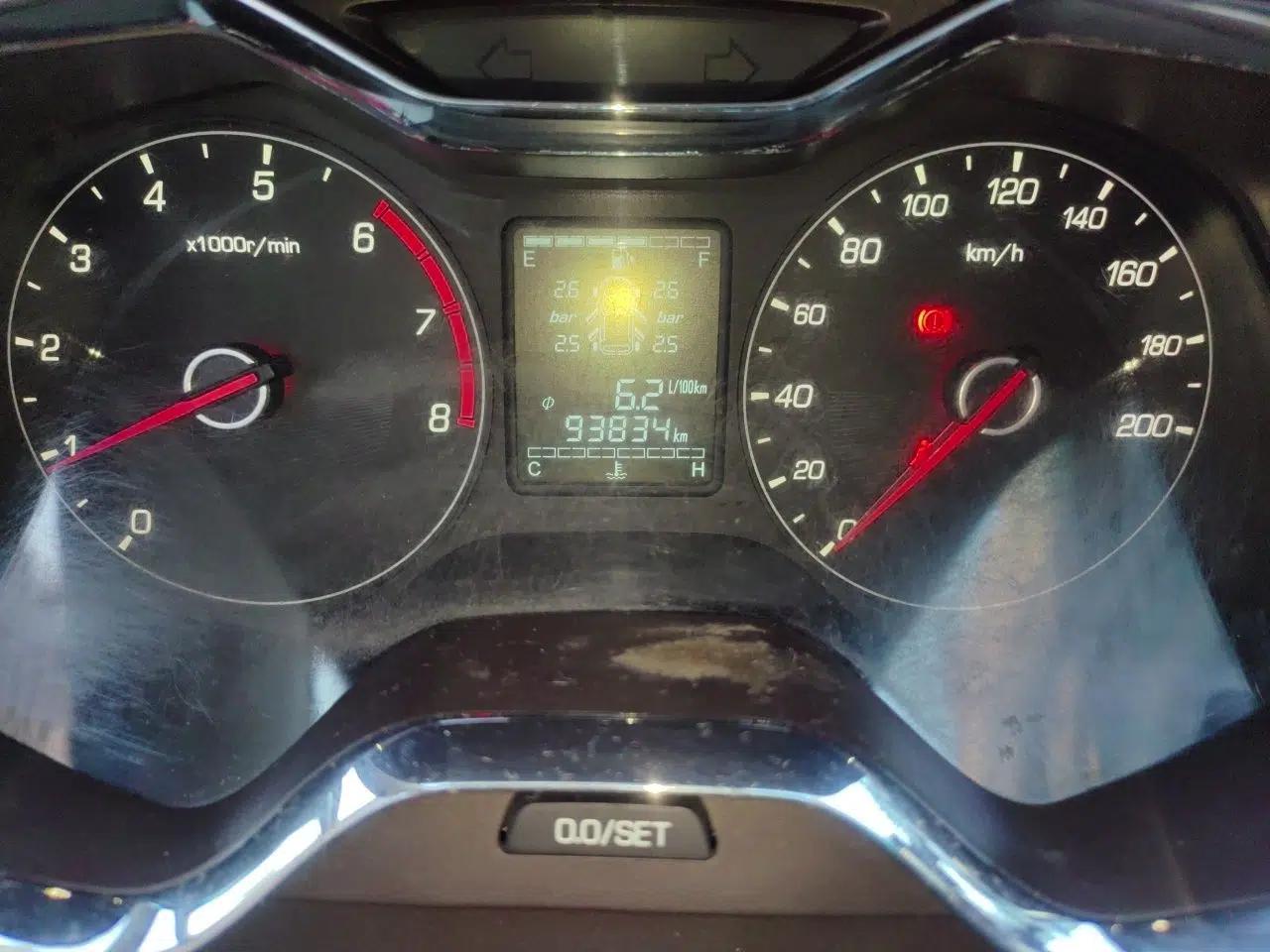 Baojun 310W 2017 1.5L Manual Fashion Model China V — миниатюра 12
