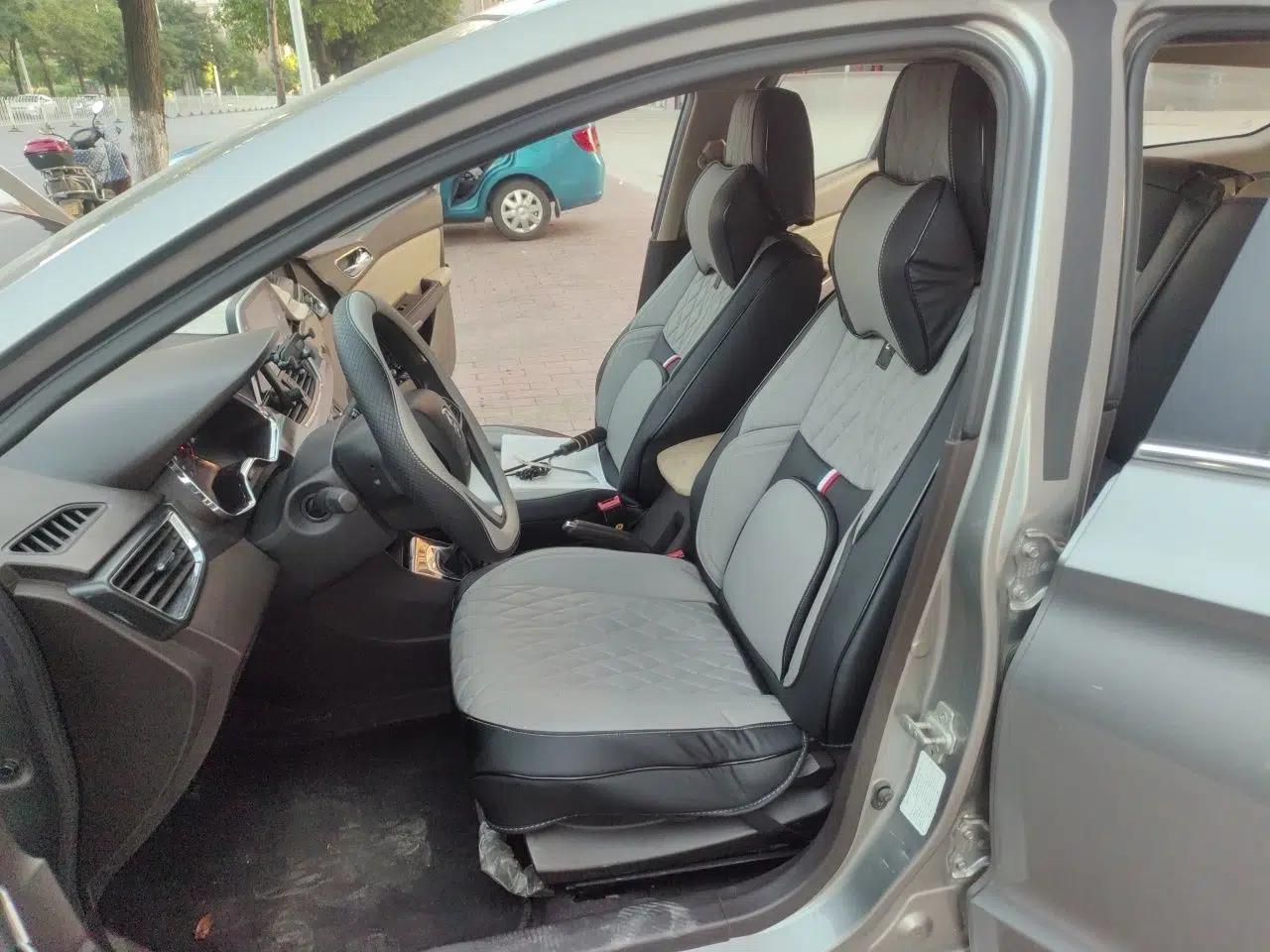 Baojun 310W 2017 1.5L Manual Fashion Model China V — миниатюра 15