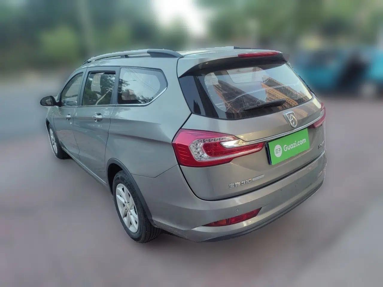 Baojun 310W 2017 1.5L Manual Fashion Model China V — миниатюра 4