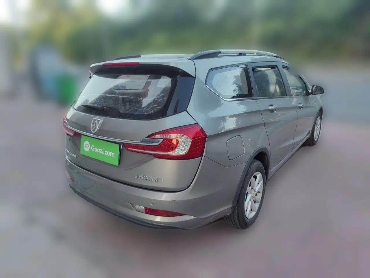 Baojun 310W 2017 1.5L Manual Fashion Model China V — миниатюра 6