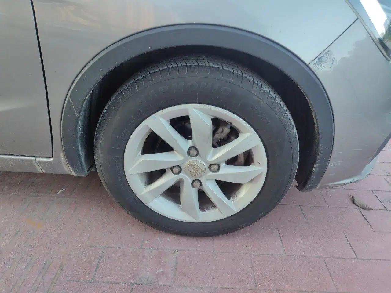 Baojun 310W 2017 1.5L Manual Fashion Model China V — миниатюра 8