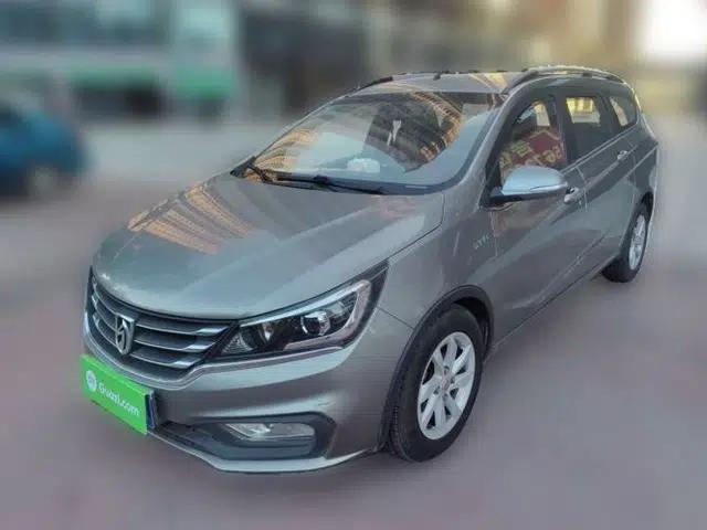 Baojun 310W 2017 1.5L Manual Fashion Model China V