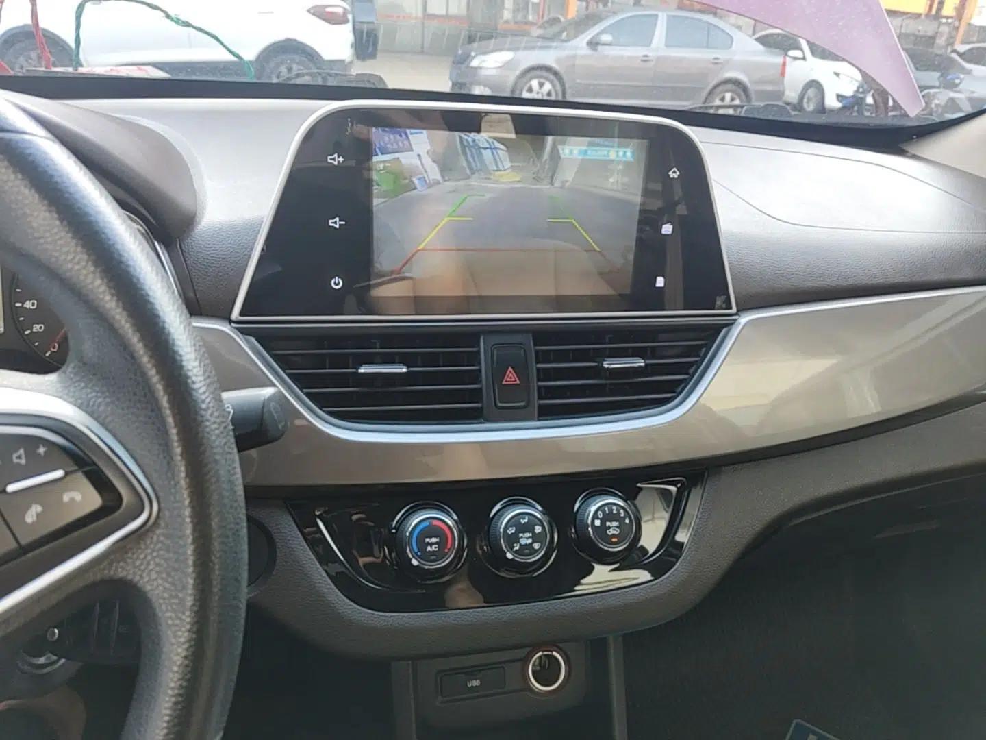 Baojun 310W 2017 1.5L Manual Fashion Model China V — миниатюра 15