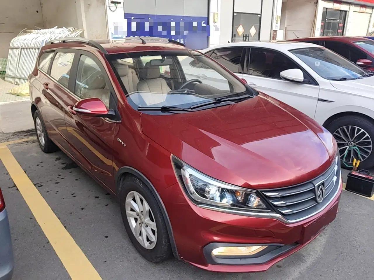 Baojun 310W 2017 1.5L Manual Fashion Model China V — миниатюра 3
