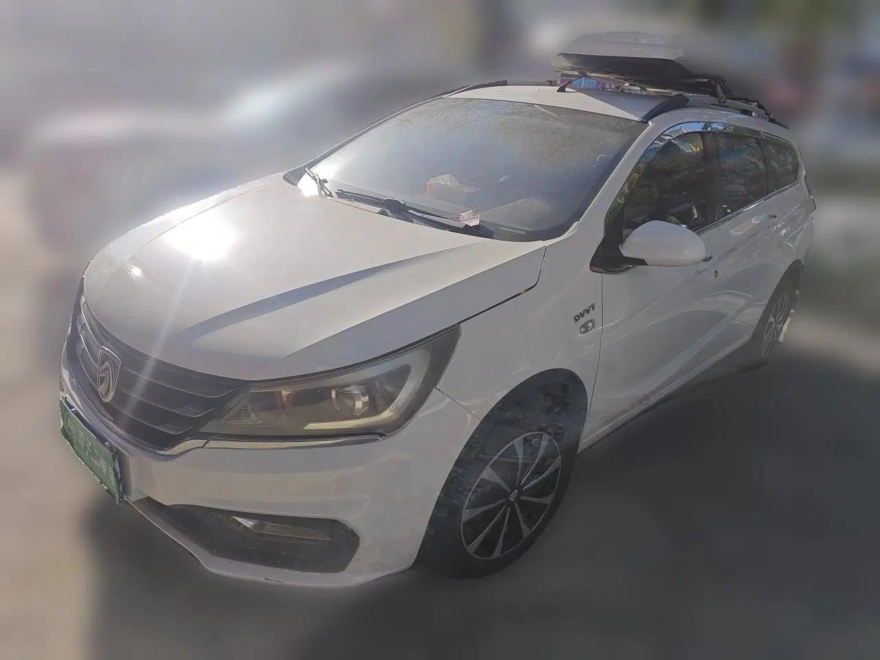 Baojun 310W 2017 1.5L Manual Comfort Version China V — миниатюра 1