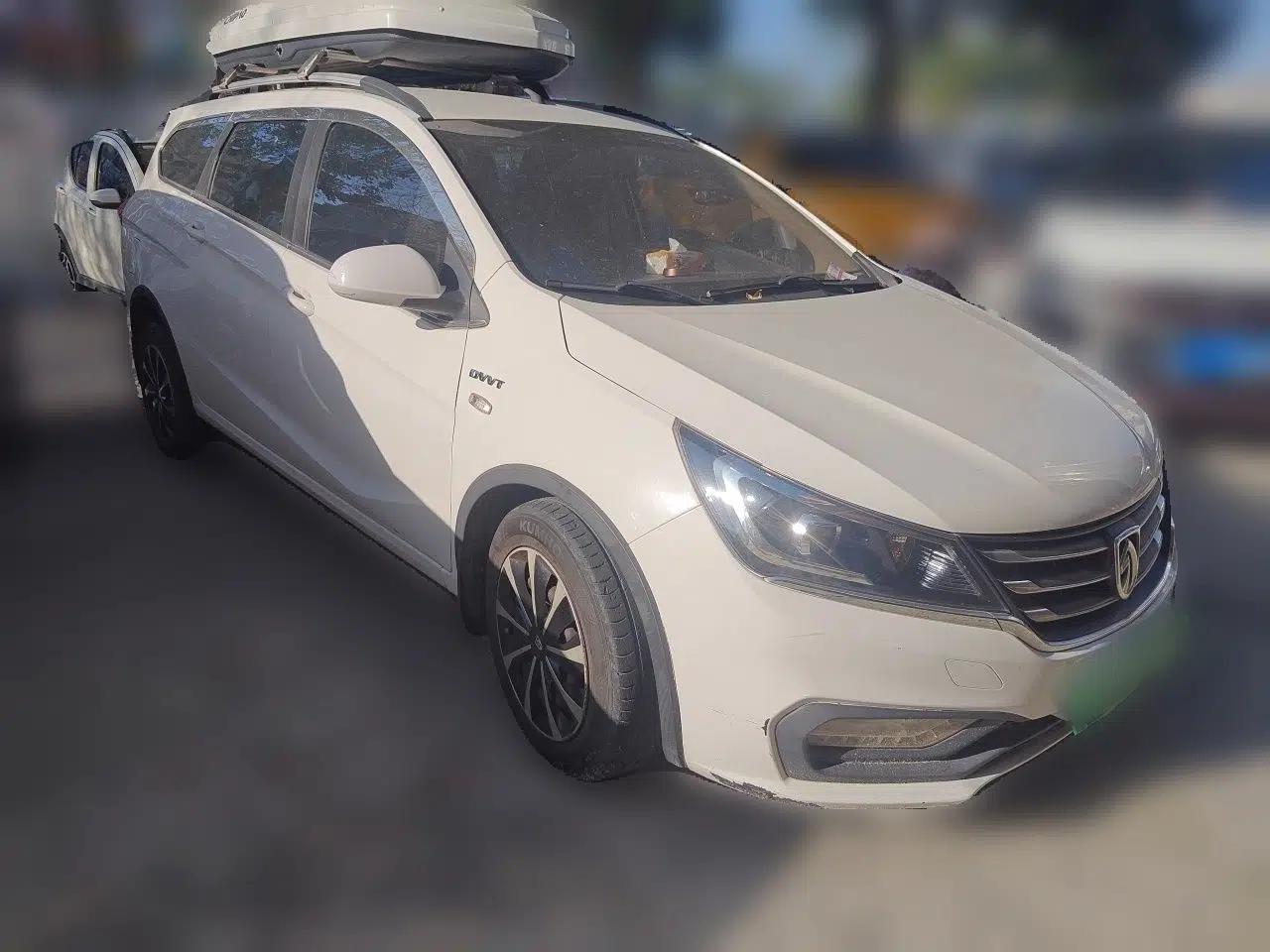 Baojun 310W 2017 1.5L Manual Comfort Version China V — миниатюра 3