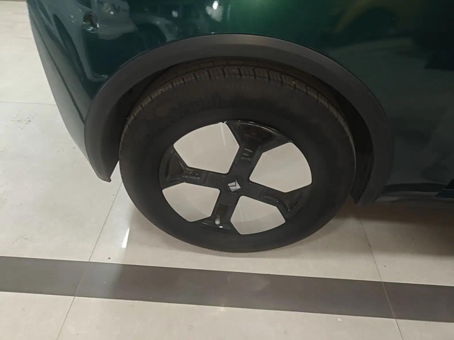 Baojun KiWi EV 2023 DJI Edition Lithium Iron Phosphate — миниатюра 11