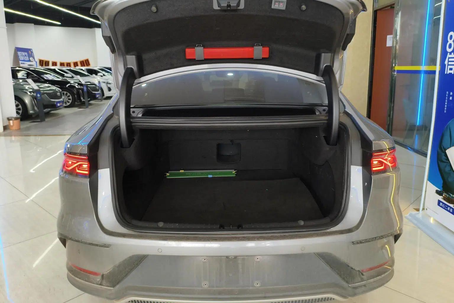 Han EV 2022 Genesis Edition 610KM 4WD Premium — миниатюра 11