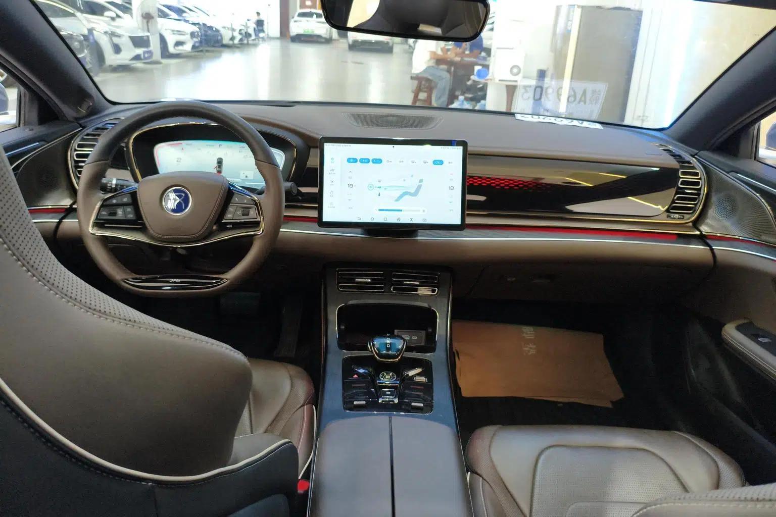 Han EV 2022 Genesis Edition 610KM 4WD Premium — миниатюра 14