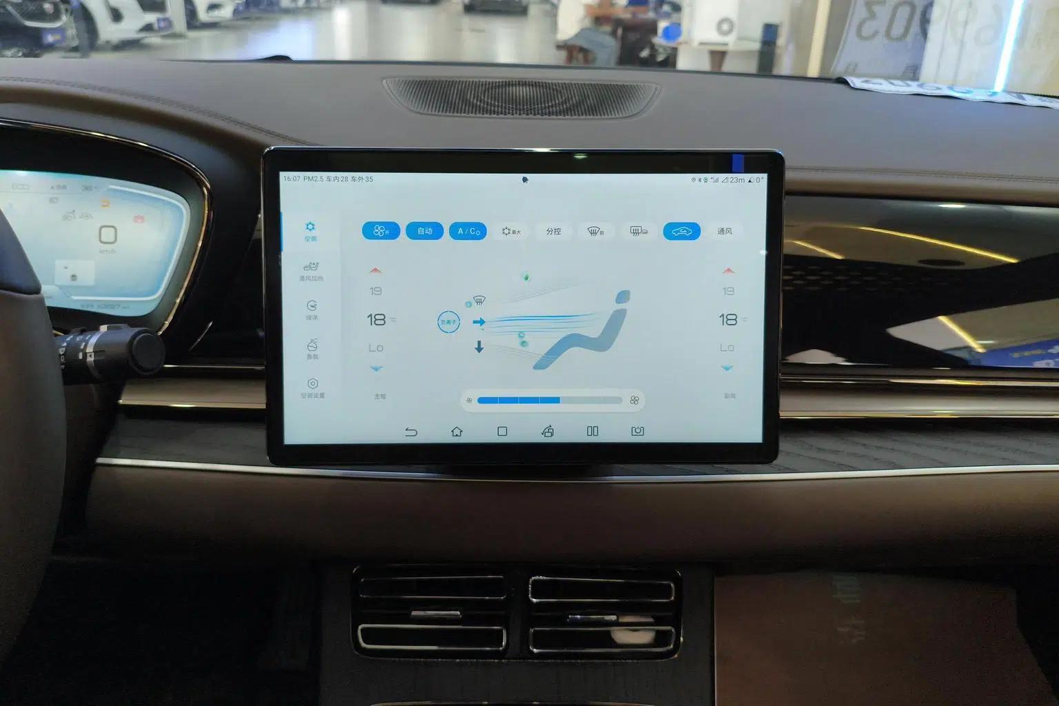 Han EV 2022 Genesis Edition 610KM 4WD Premium — миниатюра 15