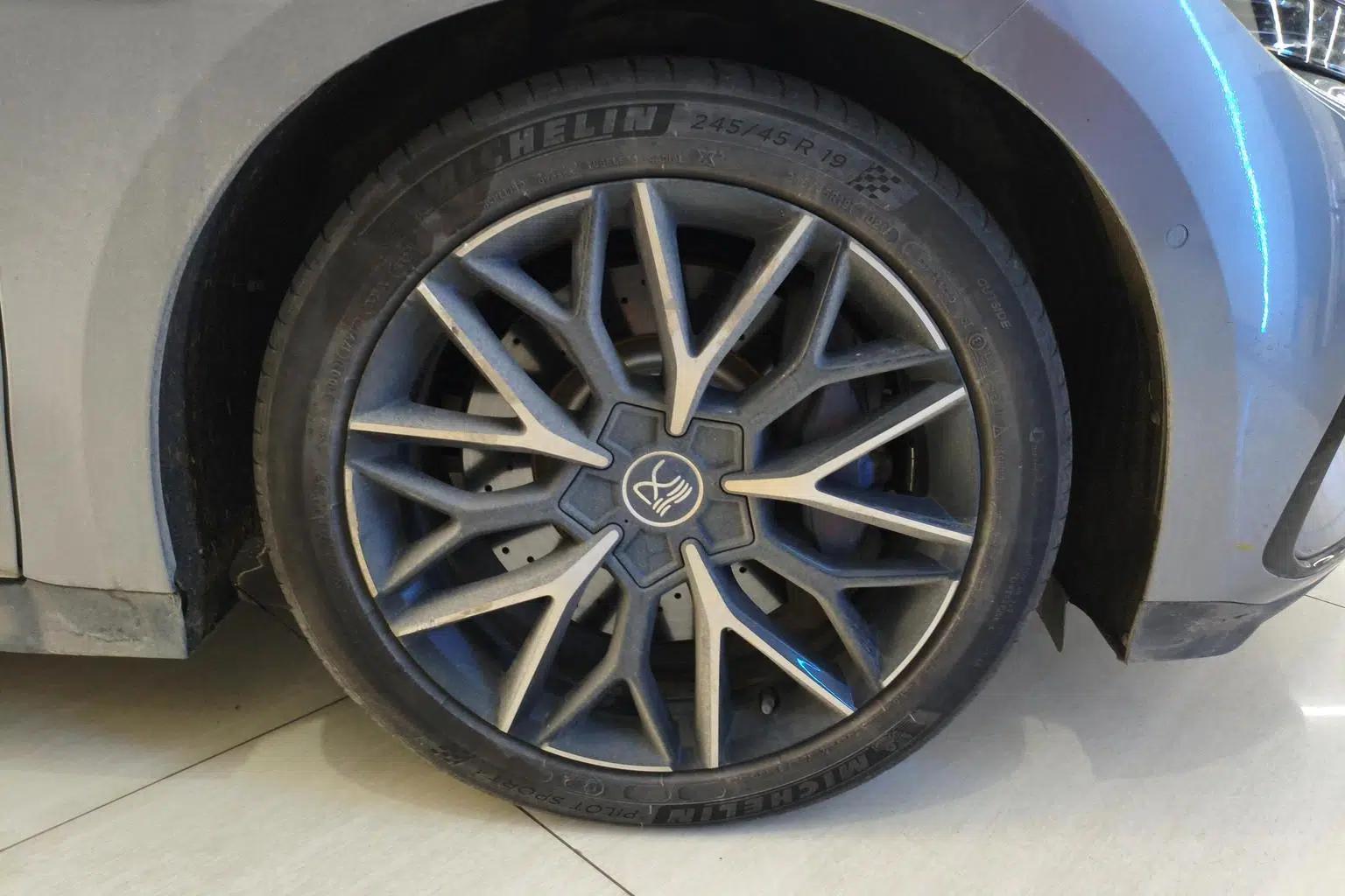 Han EV 2022 Genesis Edition 610KM 4WD Premium — миниатюра 5