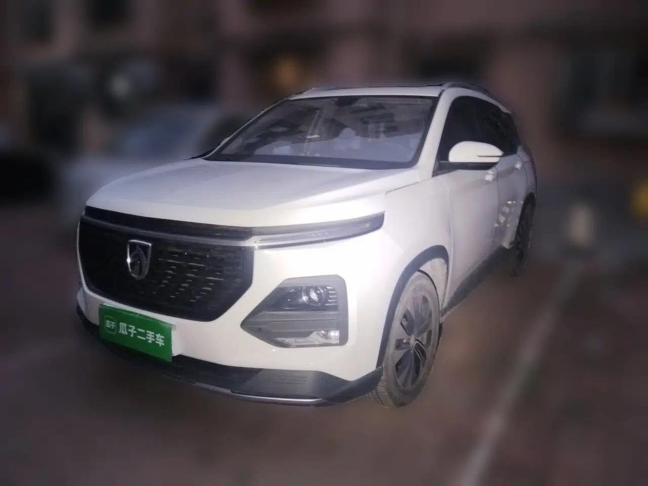 Baojun 530 2020 1.5T CVT Prestige Connected Version 7 Seats — миниатюра 1