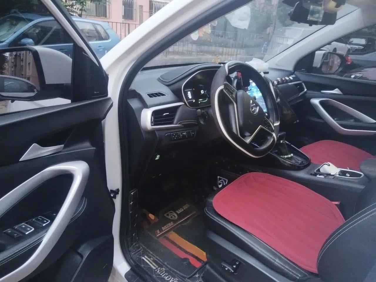 Baojun 530 2020 1.5T CVT Prestige Connected Version 7 Seats — миниатюра 16
