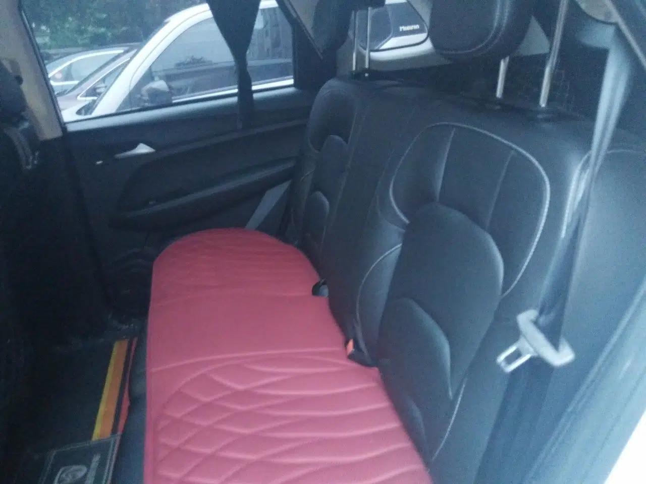 Baojun 530 2020 1.5T CVT Prestige Connected Version 7 Seats — миниатюра 17
