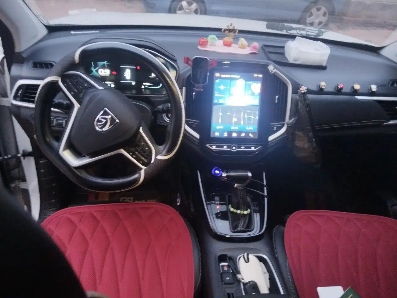 Baojun 530 2020 1.5T CVT Prestige Connected Version 7 Seats — миниатюра 9