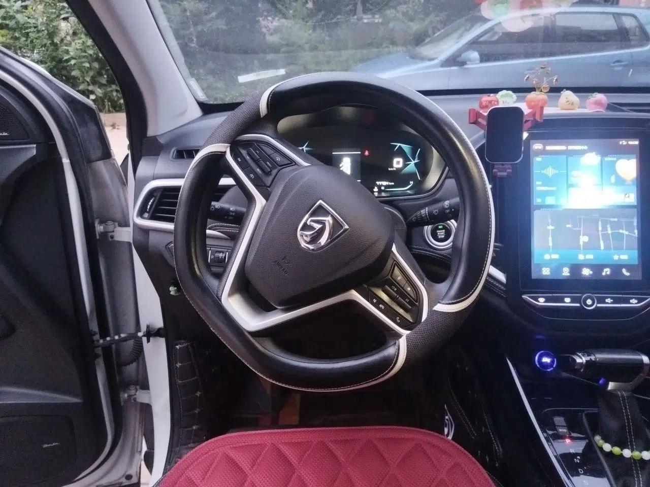 Baojun 530 2020 1.5T CVT Prestige Connected Version 7 Seats — миниатюра 10